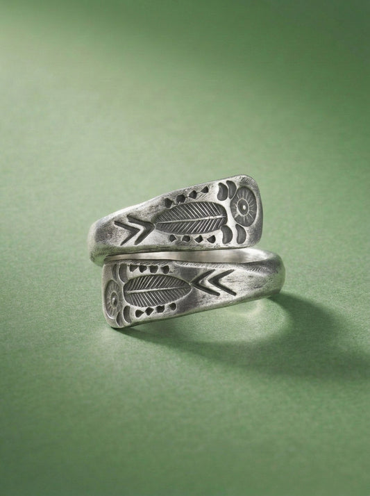 Plume Band Ring